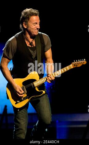 Bruce Springsteen e Street Band al Toyota Center di Houston, Texas, USA, l'8 aprile 2009. Foto di Daniel Kramer/ABACAPRESS.COM Foto Stock