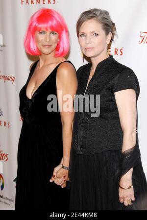 Jamie Lee Curtis e la figlia Kelly Curtis in arrivo per il 3 ° gala annuale Noche de Ninos tenuto al Beverly Hilton Hotel a Beverly Hills, CA, USA il 9 maggio 2009. Foto di Tony DiMaio/ABACAPRESS.COM Foto Stock