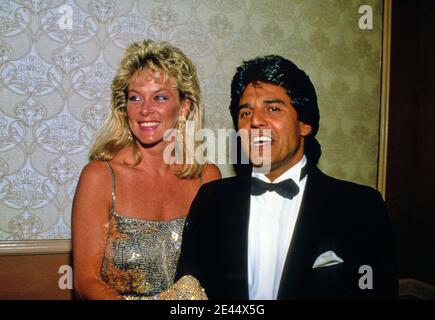 Erik Estrada con la moglie Peggy Rowe Credit: Ralph Dominguez/MediaPunch Foto Stock