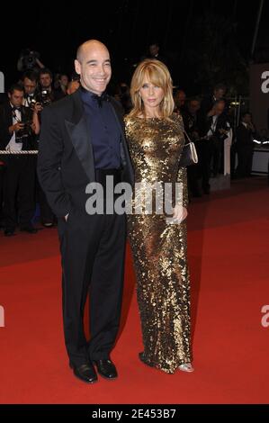 L'attrice STATUNITENSE Rosanna Arquette e l'attore francese Jean-Marc Barr arrivano alla proiezione di "Anticristo" durante il 62° Festival di Cannes al Palais des Festivals di Cannes, in Francia, il 18 maggio 2009. Foto di Nebinger-Orban/ABACAPRESS.COM Foto Stock