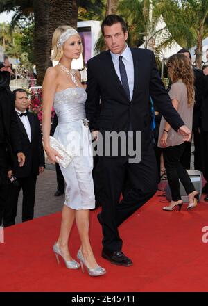 'Paris Hilton and Doug Reinhardt partecipa alla proiezione di ''Inglourious Basterds'' al 62° Festival del Cinema di Cannes. Cannes, Francia, 20 maggio 2009. Foto di Lionel Hahn/ABACAPRESS.COM (nella foto: Paris Hilton, Doug Reinhardt)' Foto Stock