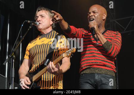 Emile Wandelmer e Mario Ramsamy di Emile e Image si esibiscono alla 62° edizione 'De Foires en Champagne' di Troyes, Francia, il 29 maggio 2009. Foto di Helder Januario/ABACAPRESS.COM Foto Stock