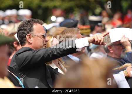L'attore STATUNITENSE Tom Hanks partecipa al 65° anniversario del D-Day al cimitero e memoriale americano in Normandia a Colleville-sur-Mer, Normandia, Francia, il 6 giugno 2009. Foto di Nicolas Gouhier/ABACAPRESS.COM Foto Stock