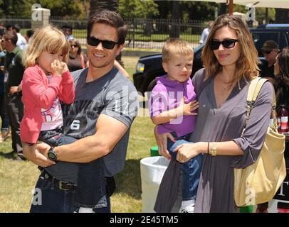 Mark Wahlberg arriva al "a Time for Heroes" Celebrity Carnival a beneficio della Elizabeth Glaser Pediatric AIDS Foundation, che si è tenuto presso il Wadsworth Theatre di Westwood, Los Angeles, California, USA il 7 giugno 2009. Foto di Lionel Hahn/ABACAPRESS.COM Foto Stock