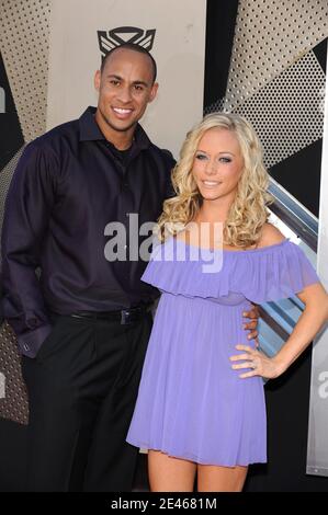 Hank Baskett e Kendra Wilkinson partecipano alla prima di 'Transformers: Revenge of the Fallen' tenutasi al Mann's Village Theatre di Westwood, Los Angeles, CA, USA il 22 giugno 2009. Foto di Lionel Hahn/ABACAPRESS.COM Foto Stock