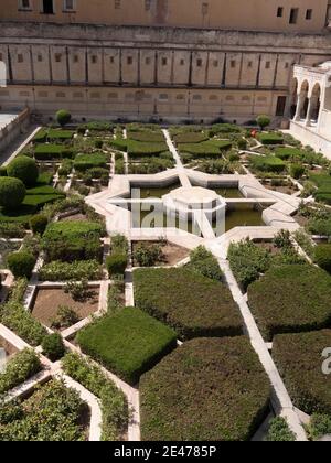 JAIPUR, INDIA - 22 MARZO 2019: Giardino formale all'interno dei terreni di forte ambra Foto Stock