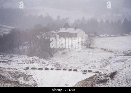 Nenthead, Cumbria UK. Domenica 27 dicembre 2020: Storm Bella ha martoriato parti del Nord Ovest e Cumbria questa mattina con forti venti e forti s Foto Stock