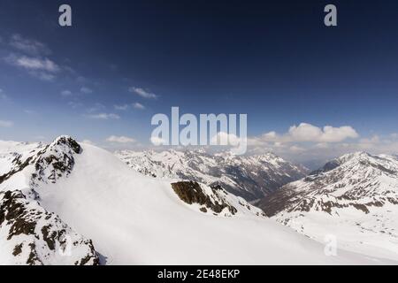 Una buona giornata per sciare a Sölden, Austria Foto Stock