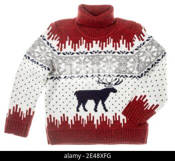 Maglia per bambini caldo stagionale dolcevita jumper Natale aka maglione ugly con ornamento di cervi e fiocchi di neve isolato su sfondo bianco Foto Stock