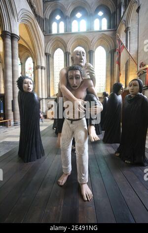 Salisbury Cathedral, Wiltshire, Inghilterra, UK mostra The Shadows of the Wanderer di Ana Maria Pacheco Foto Stock