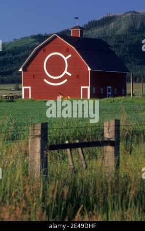 Fienile in Wallowa Valley, Hells Canyon National Scenic Byway, Oregon Foto Stock