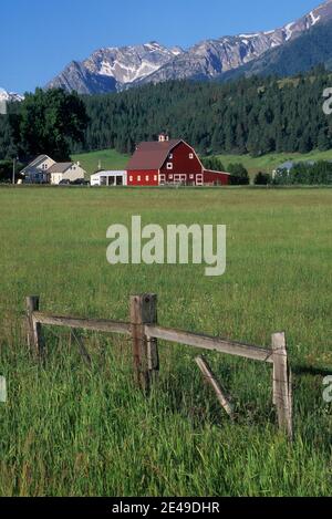 Fienile in Wallowa Valley, Hells Canyon National Scenic Byway, Oregon Foto Stock