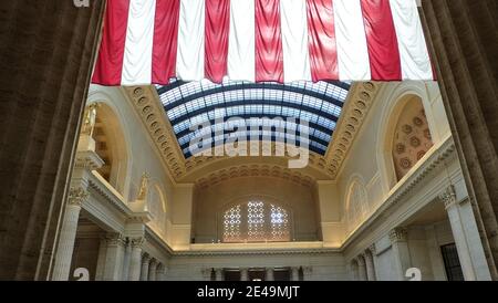 Union Station, Chicago, Ill, è un terminal ferroviario interurbano collegato a tutte le principali città degli Stati Uniti, come New York, Laos Angeles, New Orleans, ecc. costruito con pietra calcarea dell'Indiana dall'architetto Daniel Burnham in stile neoclassico. Foto Stock