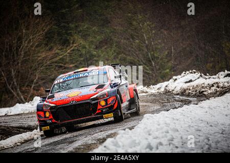 11 Thierry NEUVILLE (bel), Martijn WYDAEGHE (bel), HYUNDAI SHELL MOBIS WORLD RALLY TEAM, HYUNDAI I20 Coupe WRC, WRC, azione durante il WRC World Rally Car Championship 2021, Monte Carlo rally dal 20 al 24 gennaio 2021 a Monaco - Photo Bastien Roux / DPPI / LM Foto Stock