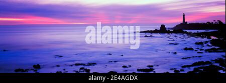Faro sulla costa, faro di Pigeon Point, Pescadero, California, Stati Uniti Foto Stock