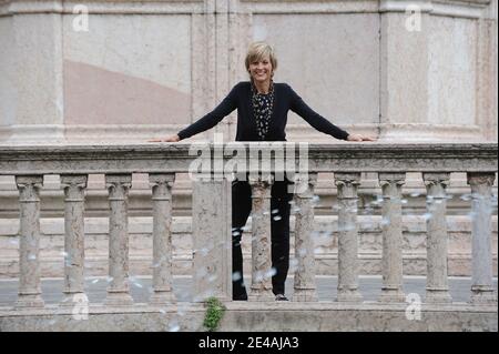 IN ESCLUSIVA - la moglie e pianista di Bernard Arnault, CEO di LVMH, Helene Mercier Arnault, si è posta a Ginevra il 22 giugno 2009. Foto di Loona/ABACAPRESS.COM Foto Stock