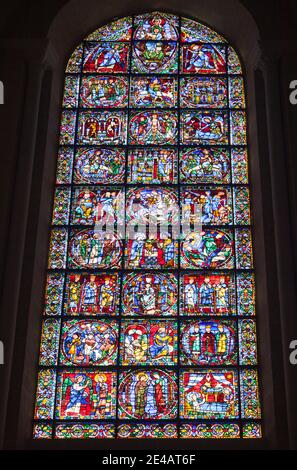 Vetrate di una cattedrale, Cattedrale di Chartres, Chartres, Eure-et-Loir, Francia Foto Stock