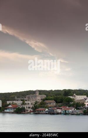 Fortezza di Castillo De Jaguar sulla Bahia De Cienfuegos, Cienfuegos, Cuba Foto Stock
