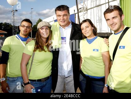 David Douillet frequenta il primo giorno dell'Università estiva dell'UMP soprannominato 'Campus' a Seignosse, Francia, il 4 settembre 2009. Foto di Patrick Bernard/ABACAPRESS.COM Foto Stock