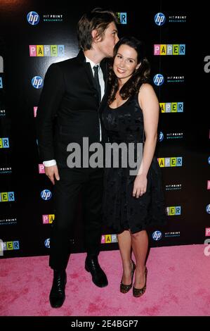 Taylor Hanson e sua moglie Natalie partecipano al PAPER Magazine & HP 25th Anniversary Gala alla New York Public Library l'8 settembre 2009 a New York City. Foto di Mehdi Taamallah/ABACAPRESS.COM Foto Stock