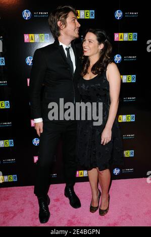 Taylor Hanson e sua moglie Natalie partecipano al PAPER Magazine & HP 25th Anniversary Gala alla New York Public Library l'8 settembre 2009 a New York City. Foto di Mehdi Taamallah/ABACAPRESS.COM Foto Stock