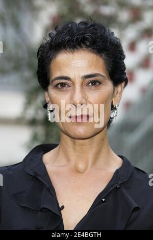 ESCLUSIVO. L'attrice, regista e sceneggiatore palestinese Hiam Abbass pone per il nostro fotografo al Normandy Hotel durante il 35° Festival del Cinema Americano a Deauville, in Normandia, in Francia, il 9 settembre 2009. Foto di Denis Guignebourg/ABACAPRESS.COM Foto Stock