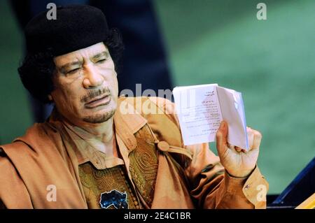 Il leader libiano Moammar Gadhafi si rivolge all'Assemblea Generale delle Nazioni Unite presso la sede delle Nazioni Unite a New York City, NY, USA il 23 settembre 2009. Foto di Mehdi Taamallah/ABACAPRESS.COM Foto Stock