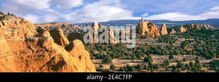 Formazioni rocciose su un paesaggio, Kodachrome Basin state Park, Utah, USA Foto Stock