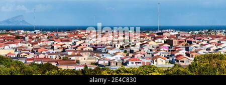Vista elevata di case in una città, appartamenti del Capo, Città del Capo, Provincia del Capo Occidentale, Sud Africa Foto Stock
