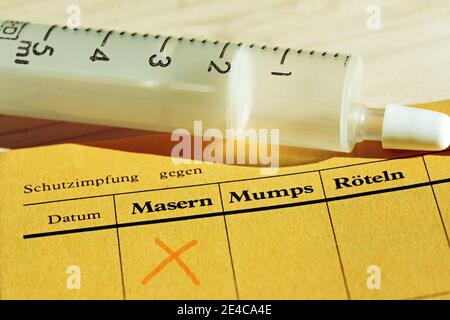 La vaccinazione contro il morbillo è importante Foto Stock