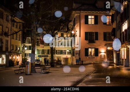 Soletta di Natale con nevicata Foto Stock