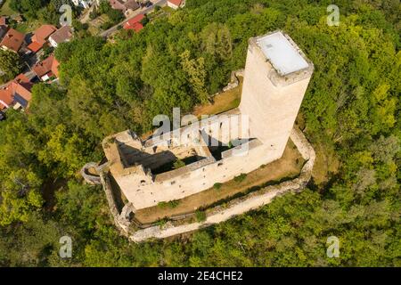 Germania, Turingia, Stadtilm, Ehrenstein, rovine del castello, periodo di costruzione 12 ° al 14 ° secolo, villaggio, montagne, vista obliqua, vista aerea Foto Stock