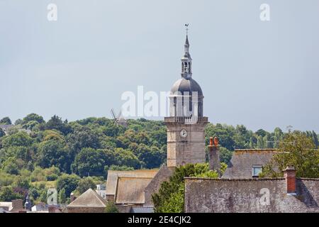 Il campanile di Lamballe nel dipartimento di Cotes d'Armor, Bretagna, Francia. Foto Stock