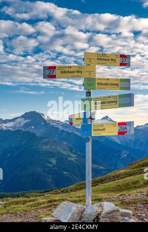 Sabbia a Taufers, Provincia di Bolzano, Alto Adige, Italia. Lungo la strada Kellerbauerweg tra lo Speikboden e il Chemnitzer Hütte Foto Stock