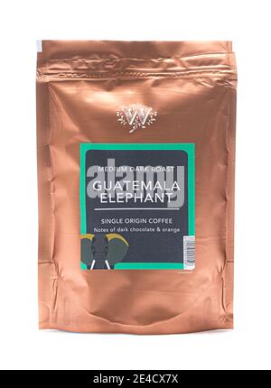 SWINDON, UK - 23 GENNAIO 2021: Pacchetto di Wittards Medium Dark Roast Guatemala Elephant Coffee su sfondo bianco Foto Stock