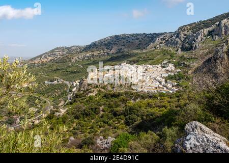 Villaggio di Zhueros, paesaggio naturale al monte Subbetica, provincia di Cordoba. Andalusia. Spagna meridionale Europa Foto Stock