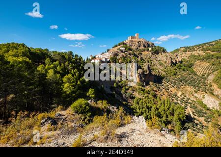 Segura de la Sierra villaggio. Sierra de Cazorla, Segura e Las Villas Parco Naturale, provincia di Jaen, Andalusia, Spagna meridionale Europa Foto Stock