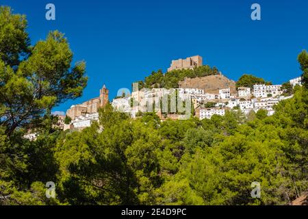 Segura de la Sierra villaggio. Sierra de Cazorla, Segura e Las Villas Parco Naturale, provincia di Jaen, Andalusia, Spagna meridionale Europa Foto Stock