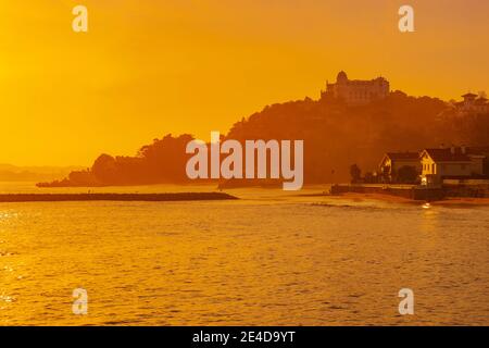 Santander Bay al tramonto, Cantabria, Cantabria, Spagna settentrionale, Europa Foto Stock