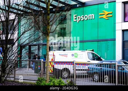 Epsom Surrey, Londra UK Gennaio 21 2021, Eppsom Railway Station Building Exterior Foto Stock