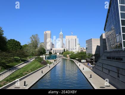 INDIANAPOLIS, INDIANA, USA-23 MAGGIO: Indiana state Museum e Downtown.23,2016 maggio a Indianapolis, Indiana, USA. Foto Stock