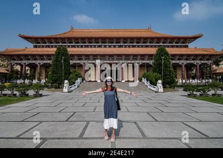 Vista del Centro Memoriale del Buddha gigante di Fo Guang Shan, ingresso al cancello Foto Stock