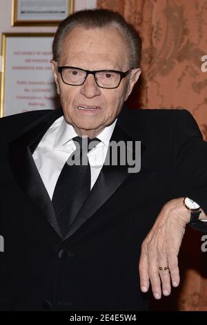 New York, Stati Uniti. 07 ottobre 2014. Larry King partecipa al Friars Foundation Gala in onore di Robert De Niro e Carlos Slim al Waldorf Astoria Hotel a New York, NY, il 7 ottobre 2014.(Photo by Anthony Behar/Sipa USA) Credit: Sipa USA/Alamy Live News Foto Stock