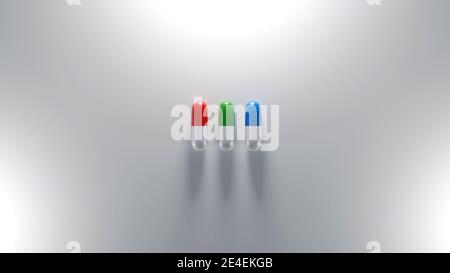 Tre pillole colorate di rosso, verde e blu, su sfondo bianco con illuminazione studio. Rendering digitale. Foto Stock