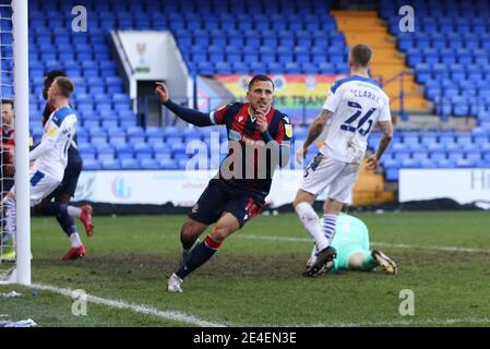 Birkenhead, Regno Unito. 23 gennaio 2021. Antoni Sarcevic di Bolton Wanderers festeggia dopo aver segnato il suo 1° goal squadre. EFL Skybet Football League Two match, Tranmere Rovers contro Bolton Wanderers al Prenton Park, Birkenhead, Wirral sabato 23 gennaio 2021. Questa immagine può essere utilizzata solo per scopi editoriali. Solo per uso editoriale, è richiesta una licenza per uso commerciale. Nessun uso in scommesse, giochi o un singolo club/campionato/giocatore publications.pic di Chris Stading/Andrew Orchard sports photography/Alamy Live News Credit: Andrew Orchard sports photography/Alamy Live News Foto Stock