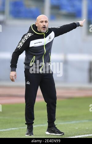 Roma, Italia. 23 gennaio 2021. ROMA, ITALIA - Gennaio 23 : il capo allenatore Vincenzo Italiano di Spezia Gestures a durante la Serie Italiana UNA partita di calcio tra AS Roma e Spezia allo Stadio Olimpico il 23 gennaio 2021 a Roma Italy/LiveMedia Credit: Claudio Pasquazi/LPS/ZUMA Wire/Alamy Live News Foto Stock