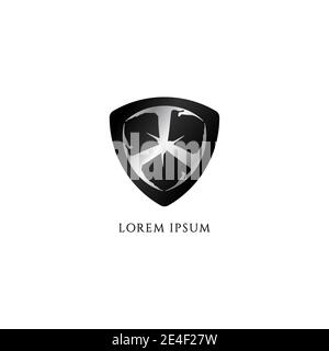 Scudo militare metallico decorativo isolato su sfondo bianco. Illustrazione vettoriale stock. Logo Design Element Sharp e Grunge Texture Black Silver Illustrazione Vettoriale