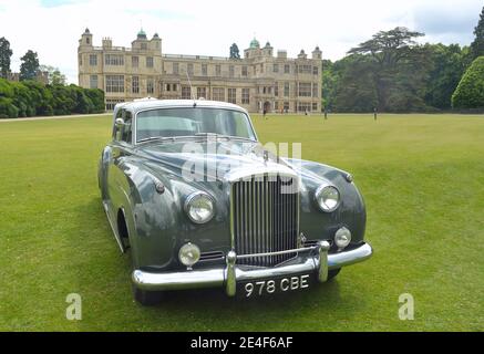 Auto Daimler classica in mostra all'Audley End House Foto Stock