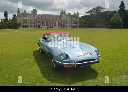 Classic e - tipo di auto Jaguar in mostra d'auto d'epoca. Foto Stock