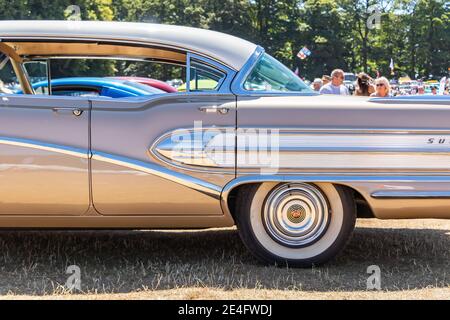 Vista laterale dettagli cromati del 1958 Buick riviera Super AT mostra di auto classiche Foto Stock